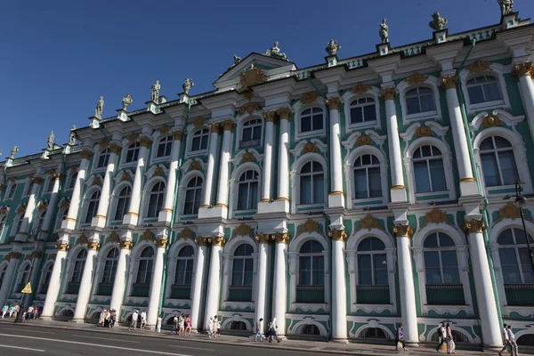 Hermitage (Vinterpalatset) i Sankt petersburg, — Stockfoto
