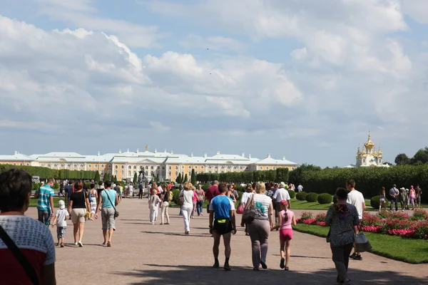 Palace in Peterhof — Stock Photo, Image