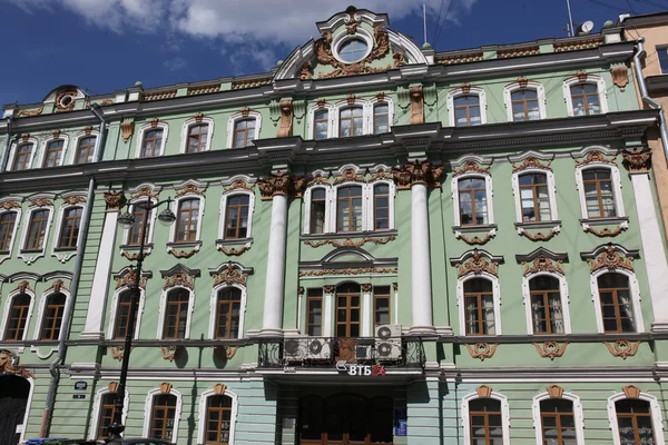 Old building facade — Stock Photo, Image