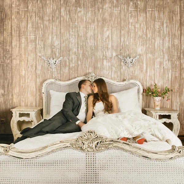 Bride and Groom — Stock Photo, Image