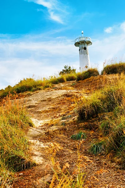 Faro en una colina — Foto de Stock