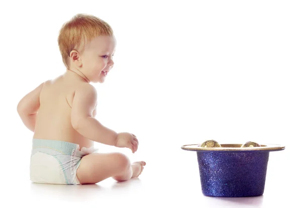 Baby met chrismas ballen — Stockfoto