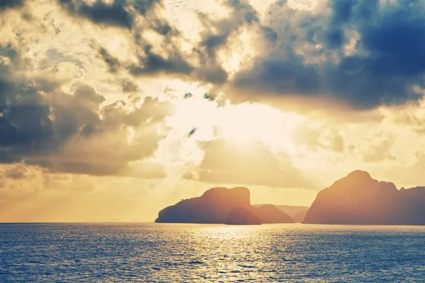 Schöner Sonnenaufgang — Stockfoto