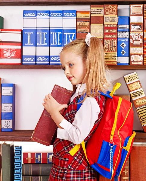 Barn med stack bok. — Stockfoto