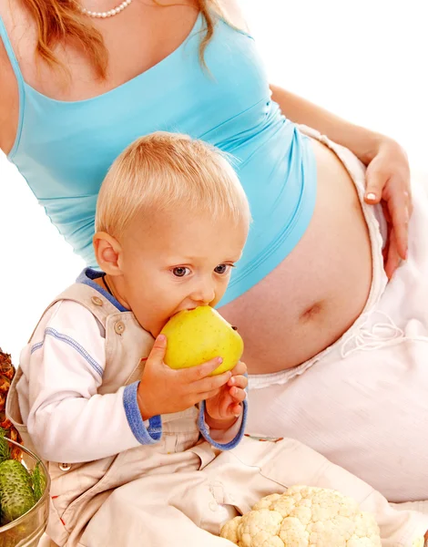 Беременная женщина и ребенок  . — стоковое фото