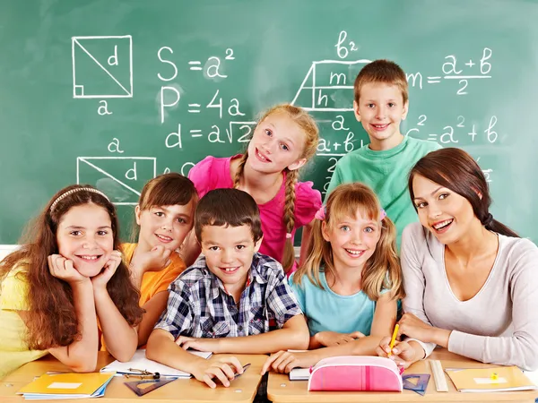 okul çocuk öğretmen ile.