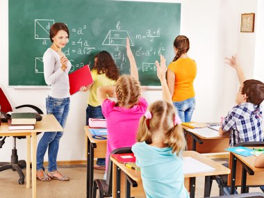 okul çocuk öğretmen ile.