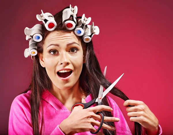 Nő hord hajcsavarók, a fej. — Stock Fotó