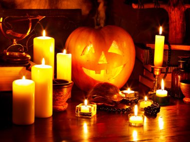 Cadılar Bayramı balkabağı feneri.