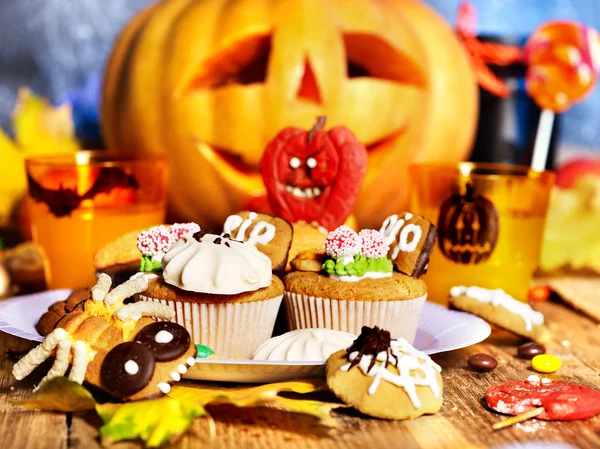 Halloween table with trick or treat — Stock Photo, Image