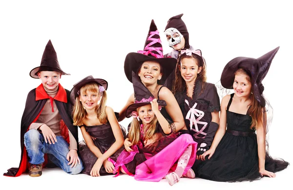 Halloweenfest med gruppen barn . — Stockfoto