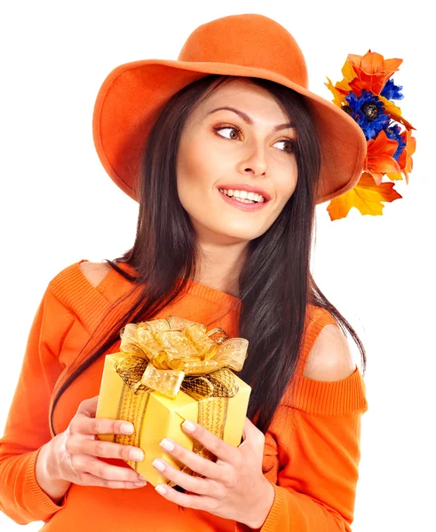 Woman holding gift box . — Stock Photo, Image