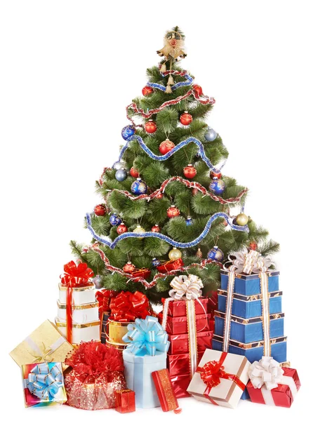 Árbol de Navidad y caja de regalo de grupo . — Foto de Stock