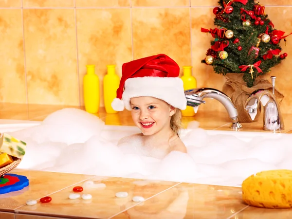 Kid washing in bath. — Stock Photo, Image