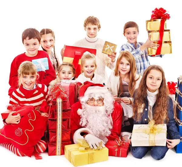 Gruppe von Kindern mit Weihnachtsmann. — Stockfoto