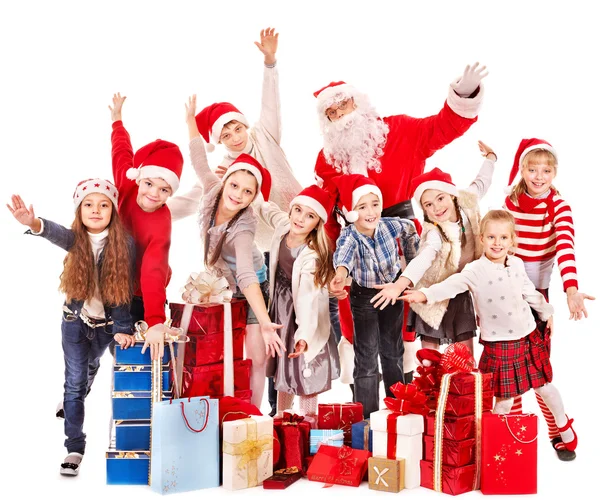 Groep van kinderen met santa claus. — Stockfoto