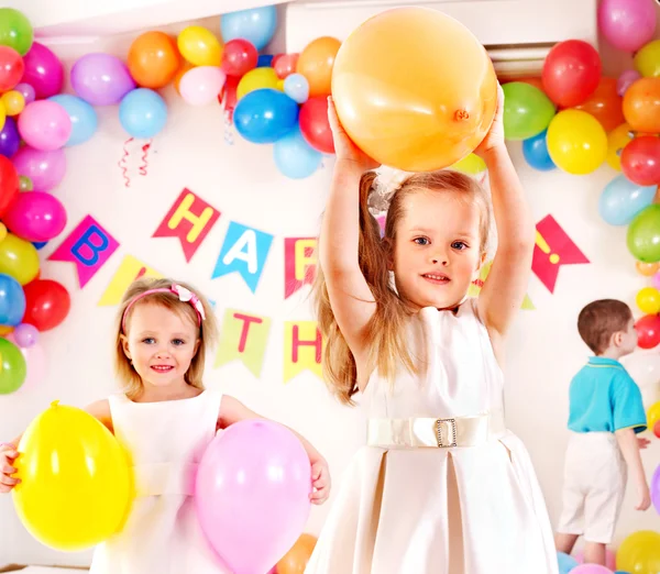 Criança festa de aniversário feliz  . — Fotografia de Stock