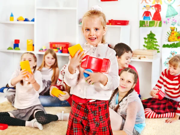 Kinderen op de kleuterschool. — Stockfoto