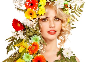 kadın ile telafi etmek ve çiçek.