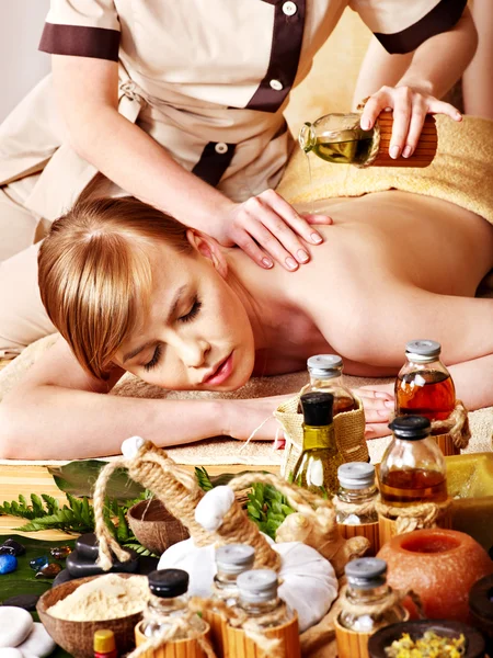 Massage i beauty spa. — Stockfoto