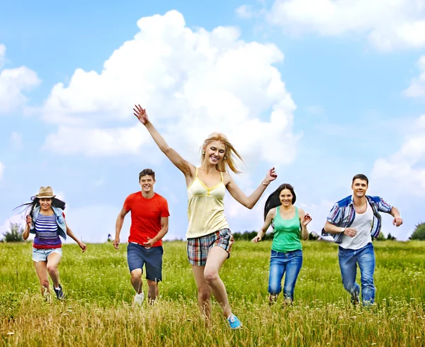 Groep zomer buiten. — Stockfoto