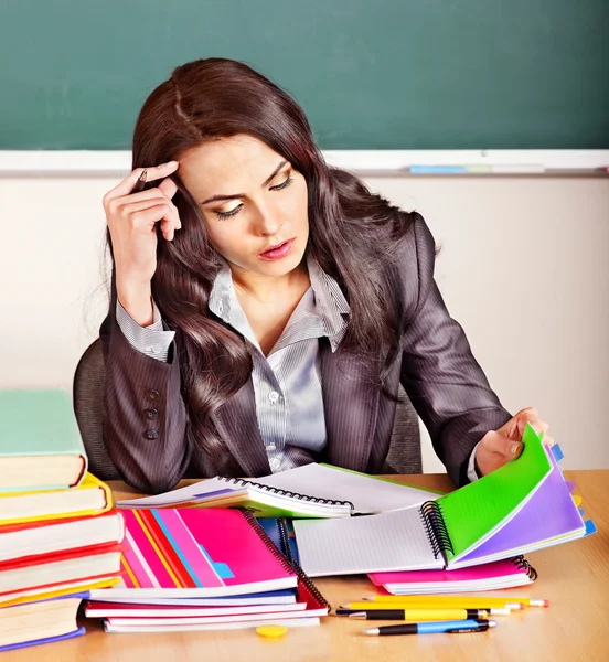 Mulher em sala de aula . — Fotografia de Stock