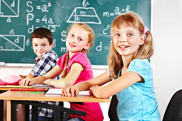 Escola crianças menina e menino . — Fotografia de Stock