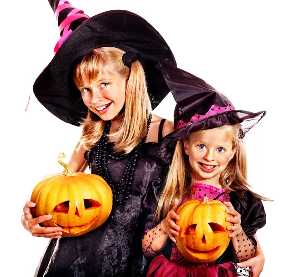 Boszorkány gyerekek halloween party. — Stock Fotó