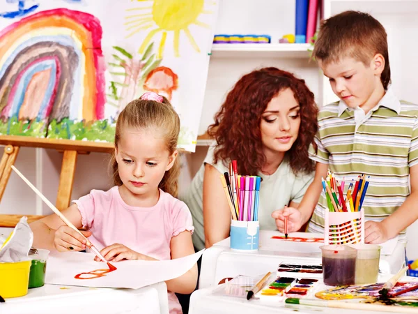 şövale Boyama Çocuk.