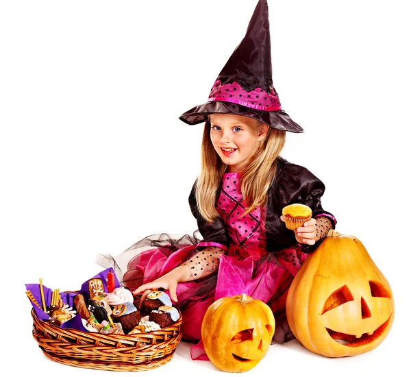 Strega bambini alla festa di Halloween . — Foto Stock