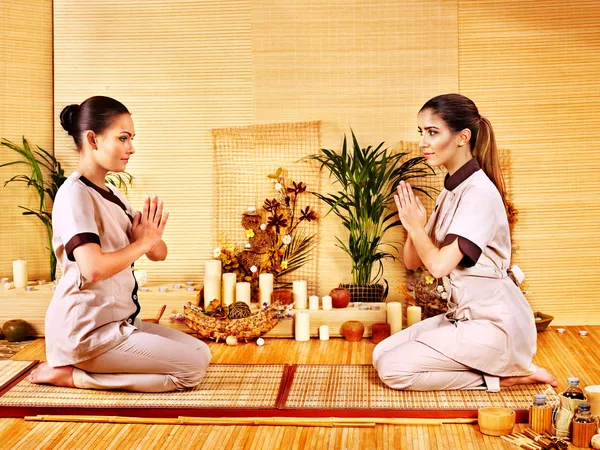 Women at bamboo spa . — Stock Photo, Image