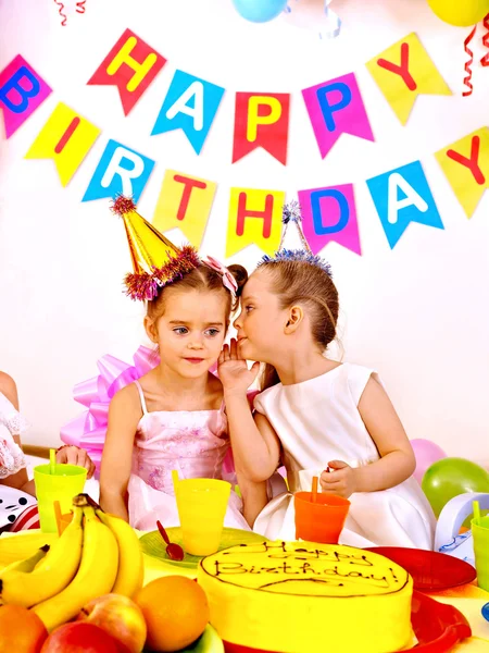 Crianças festa de aniversário — Fotografia de Stock