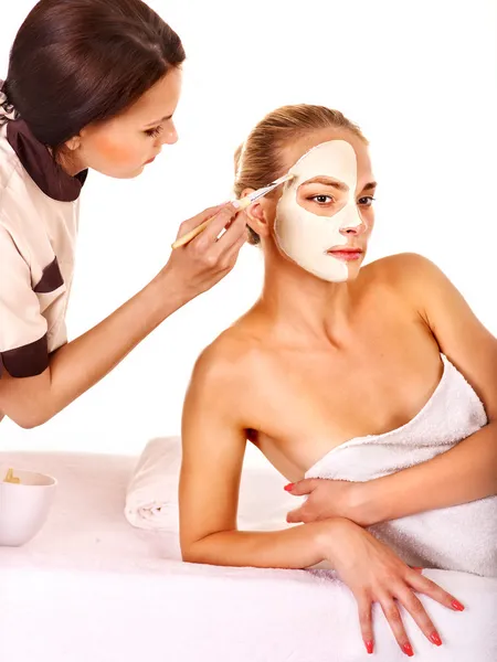 Mulher recebendo massagem facial  . — Fotografia de Stock