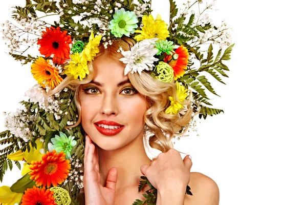 Mujer con maquillaje y flor . — Foto de Stock