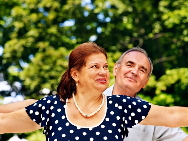 Heureux vieux couple — Photo