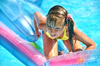 şişme beach yatak yüzmek çocuk.