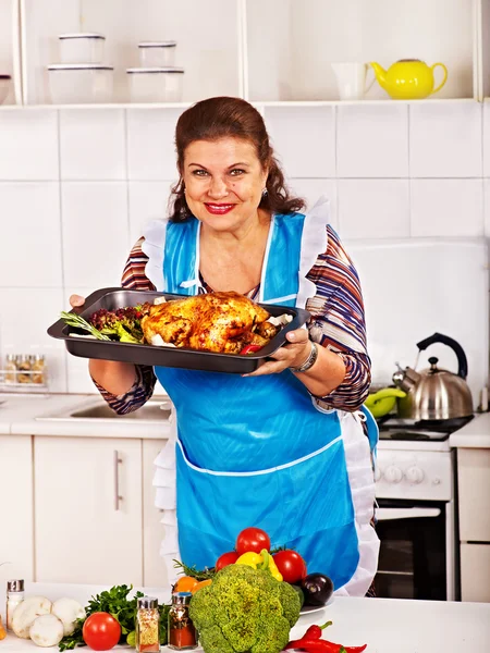 Mujer teniendo masaje —  Fotos de Stock