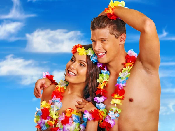 Couple at Hawaii beach — Stock Photo, Image