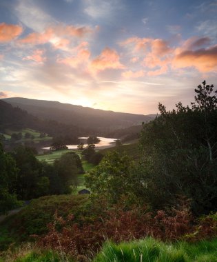 lake District rydal su üzerinde gündoğumu