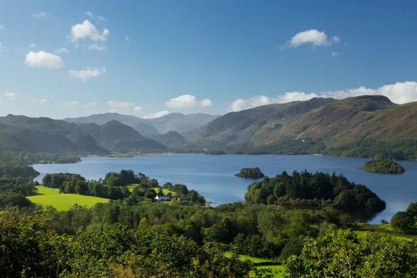 Derwent water vanuit castlehead oogpunt — Stockfoto