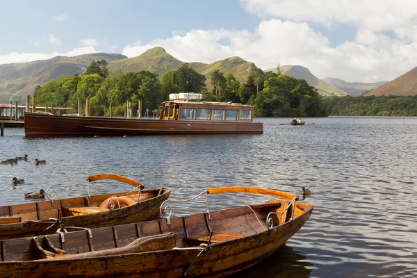 Boten op derwent water in lake district — Stockfoto