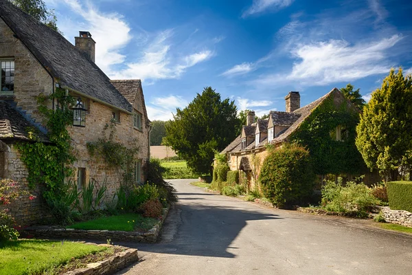 Velhas casas de pedra cotswold em Icomb — Fotografia de Stock