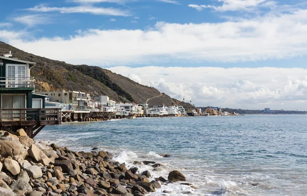 Domy nad oceanem w malibu w Kalifornii — Zdjęcie stockowe