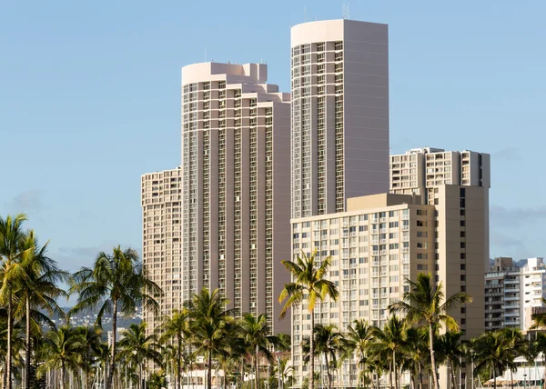 Modernes hotel in waikiki hawaii — Stockfoto