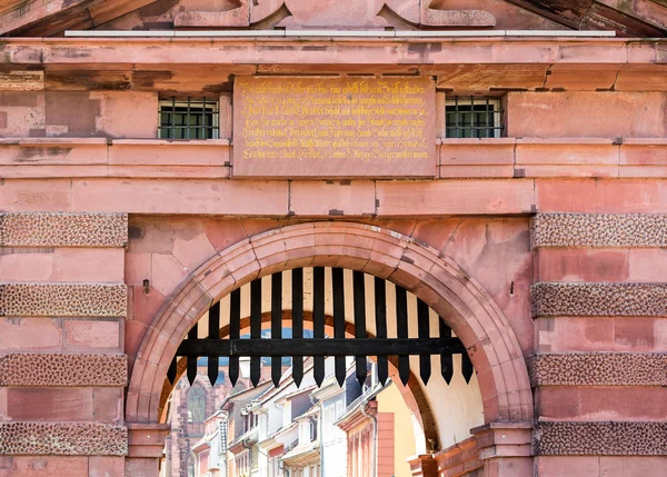 Gateway in oude stad van heidelberg Duitsland — Stockfoto