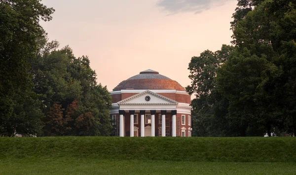 円形建築ヴァージニアの大学 — ストック写真