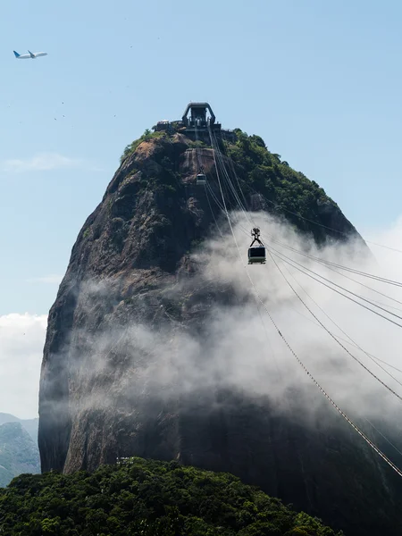 Wyciąg krzesełkowy na wzgórze głowa cukru rio de janeiro Brazylia — Zdjęcie stockowe