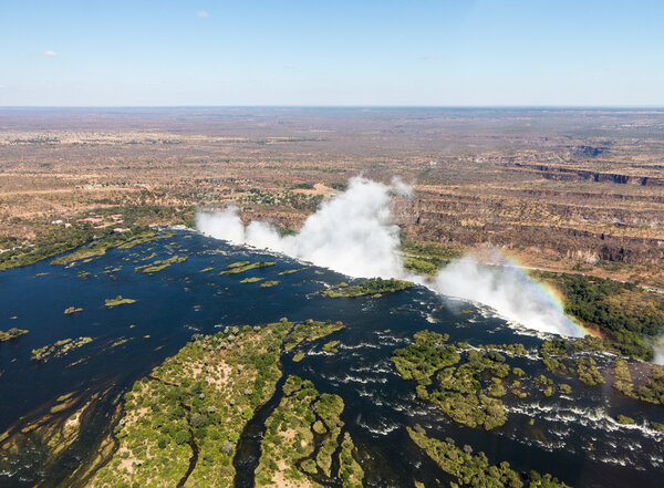 Водопад Виктория на реке Замбези
