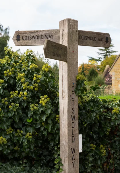 Cotswold yolu tabelasını cotswolds içinde — Stok fotoğraf