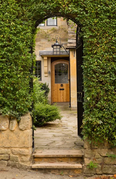 Vecchie case nel distretto di Cotswold in Inghilterra — Foto Stock